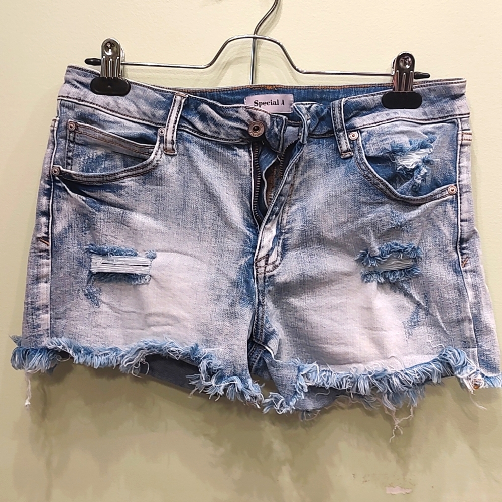 Special A distressed shorts size L